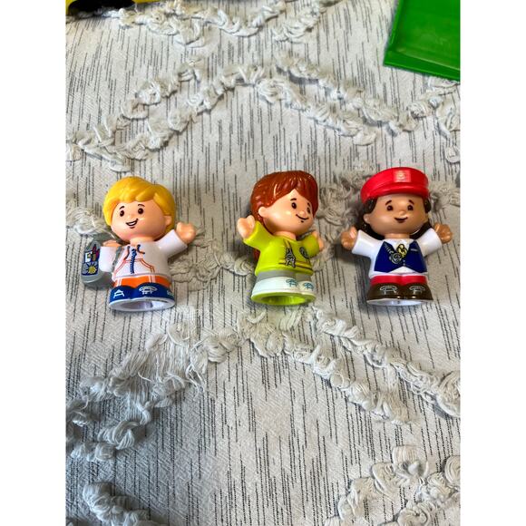 Fisher-Price Little People Friendly Passenger Train Sound Phrases Light Works - Picture 7 of 13